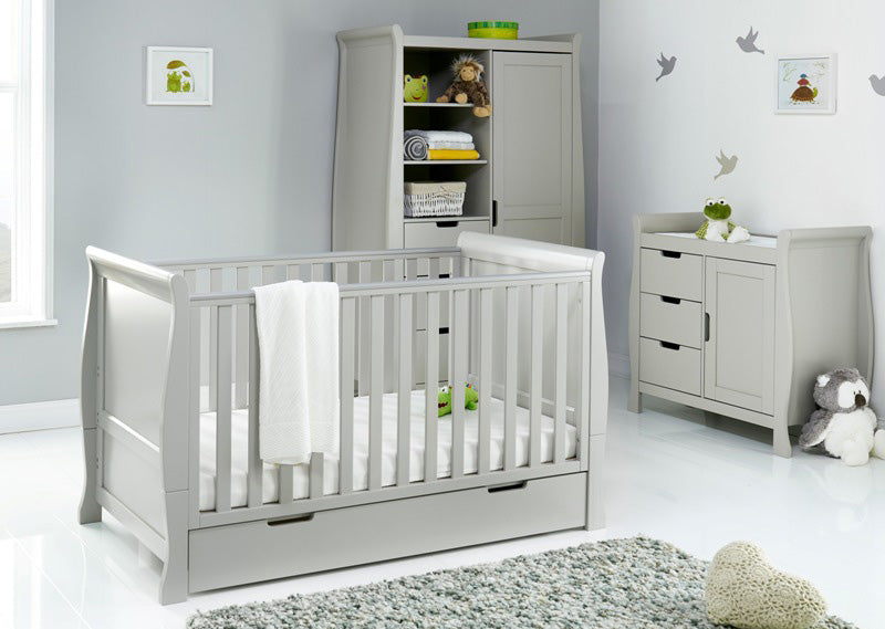 Stamford Classic Sleigh 3 Piece Room Set-Warm Grey